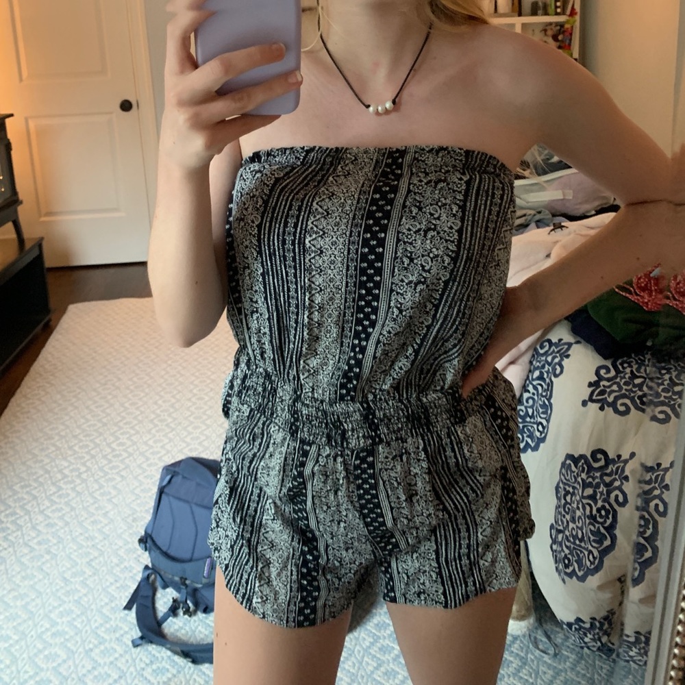 forever 21 cute black & white patterned romper